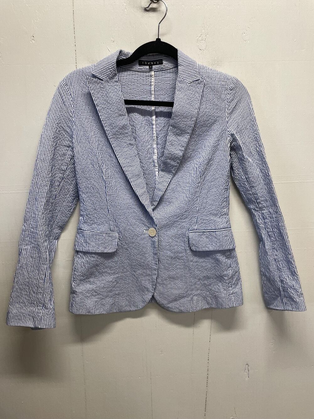 Theory Women's Seer Sucker Blazer Size 10 Blue & White Pinstriped 100% Cotton